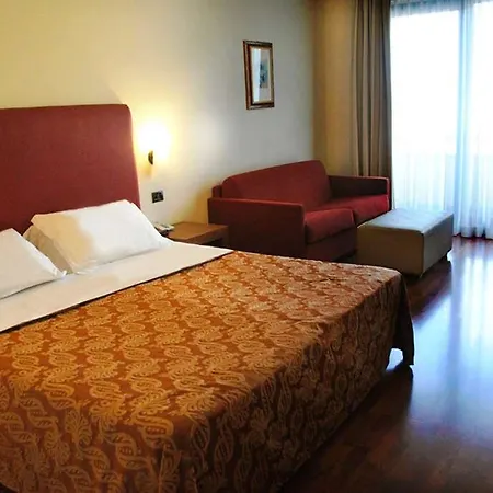 любава Отель 4*