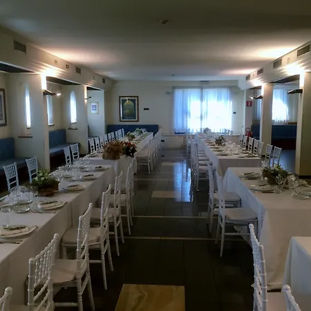 Hotel Cristallo Di La Rosetta Srl 4*